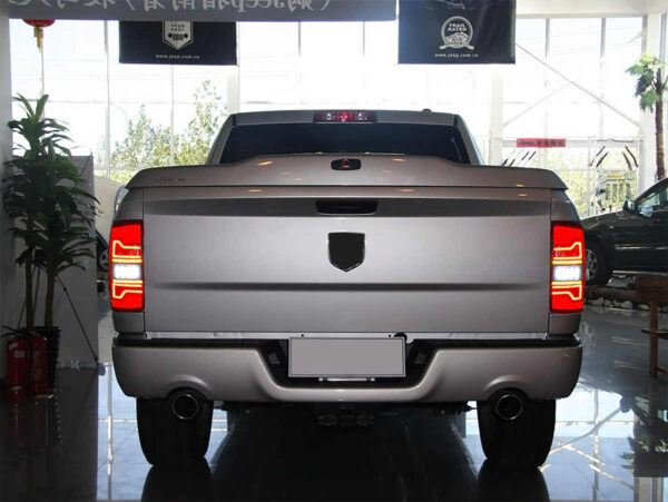 Tail lights for 2002-2006 Dodge RAM 1500/2500 - Image 2